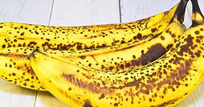 Das passiert mit deinem Körper, wenn du täglich 2 braune Bananen isst